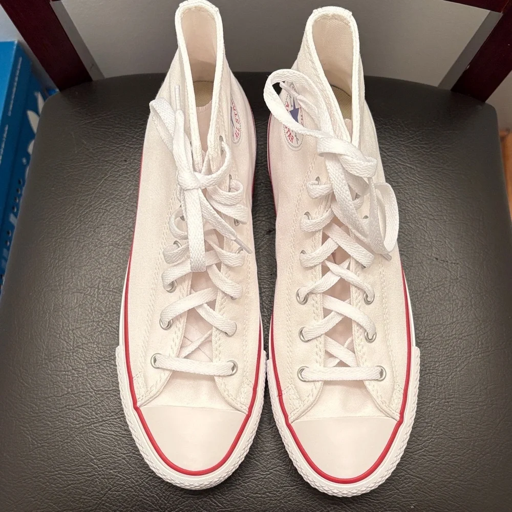 New Men’s Converse All Star Chuck Taylor White Canvas HighTops w/Red Trim Size 7 - Picture 3 of 6